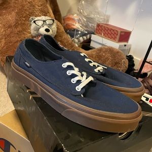 Mens Navy Blue LowTop Vans